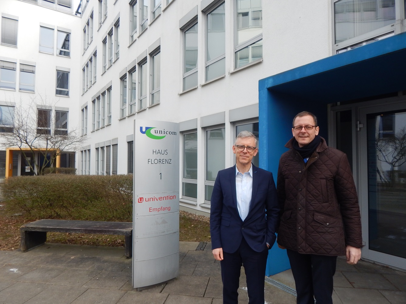 Peter Ganten, Geschäftsführer der Univention GmbH und Martin Günthner am Eingang des Unicon