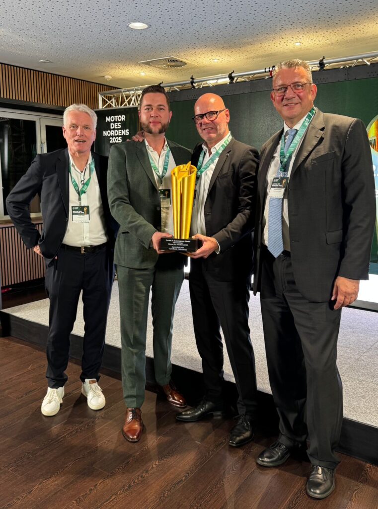 Holger W. Oelze (ZARM Technik/AVIASPACE BREMEN), Markus und Harald Rossol (b.r.m.), Andreas Eickhoff (SWHT). © AVIASPACE BREMEN